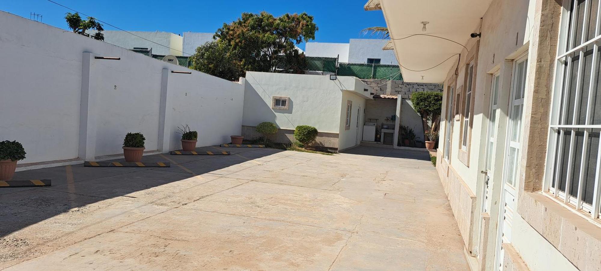 Tres Palmas Departamentos Apartment